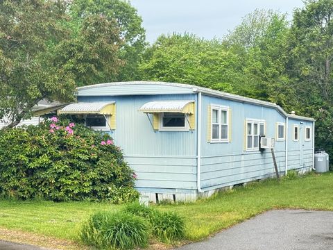 Photo of 8 Robert Road, Plainville, MA 02762 (MLS # 73522634)