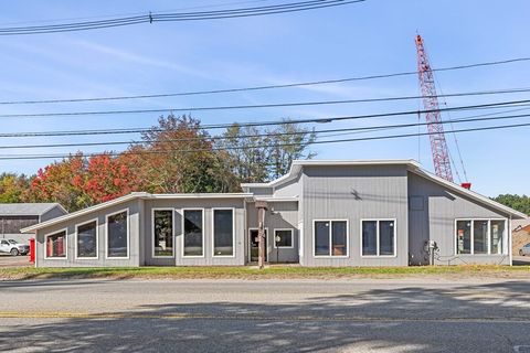 154 Elm Salisbury MA 01952