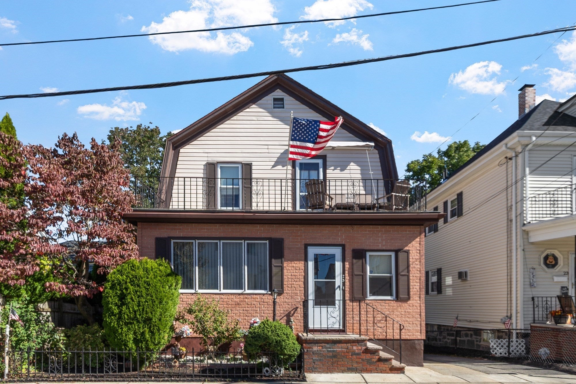 Photo of 25 Herbert St, Everett, MA