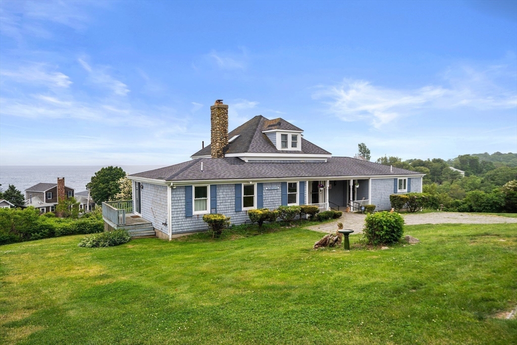 24 Arnold Ave