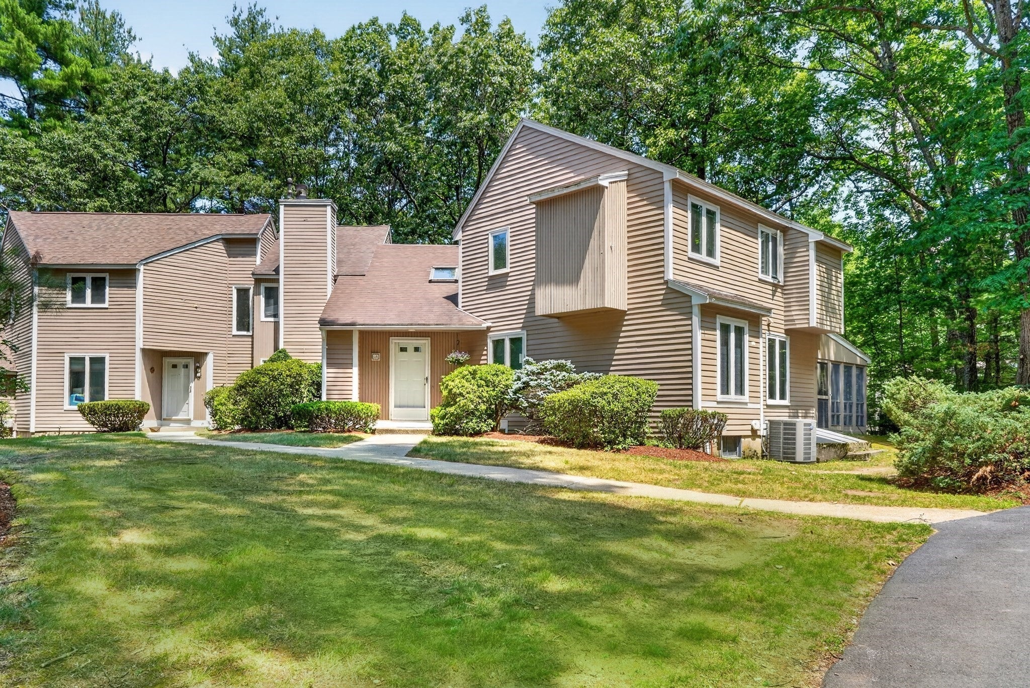 Photo of 8 Pilgrim Drive, Westford, MA