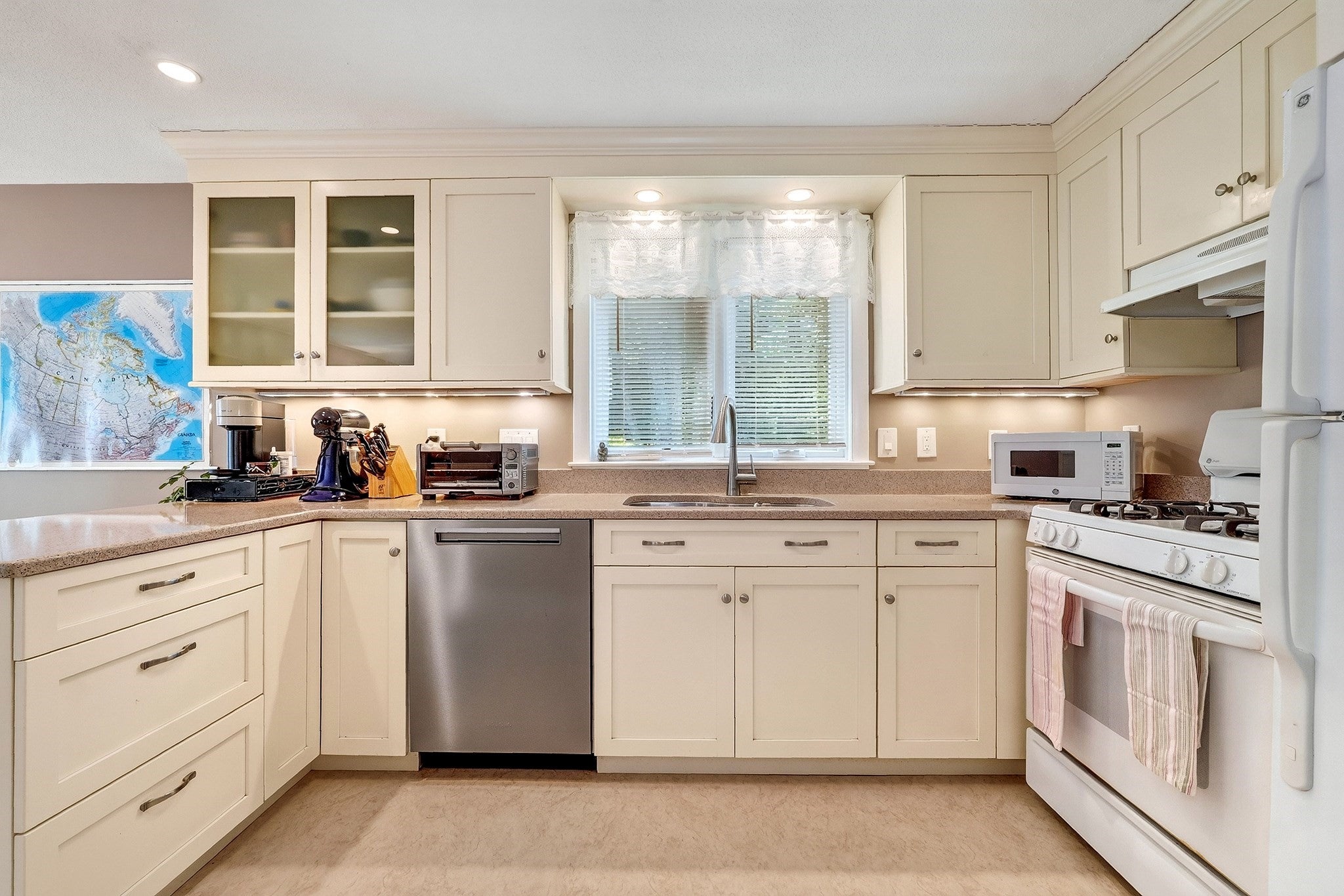 8 Pilgrim Drive #A, Westford, MA, 8 Pilgrim Drive #A, Westford, MA Photo #9