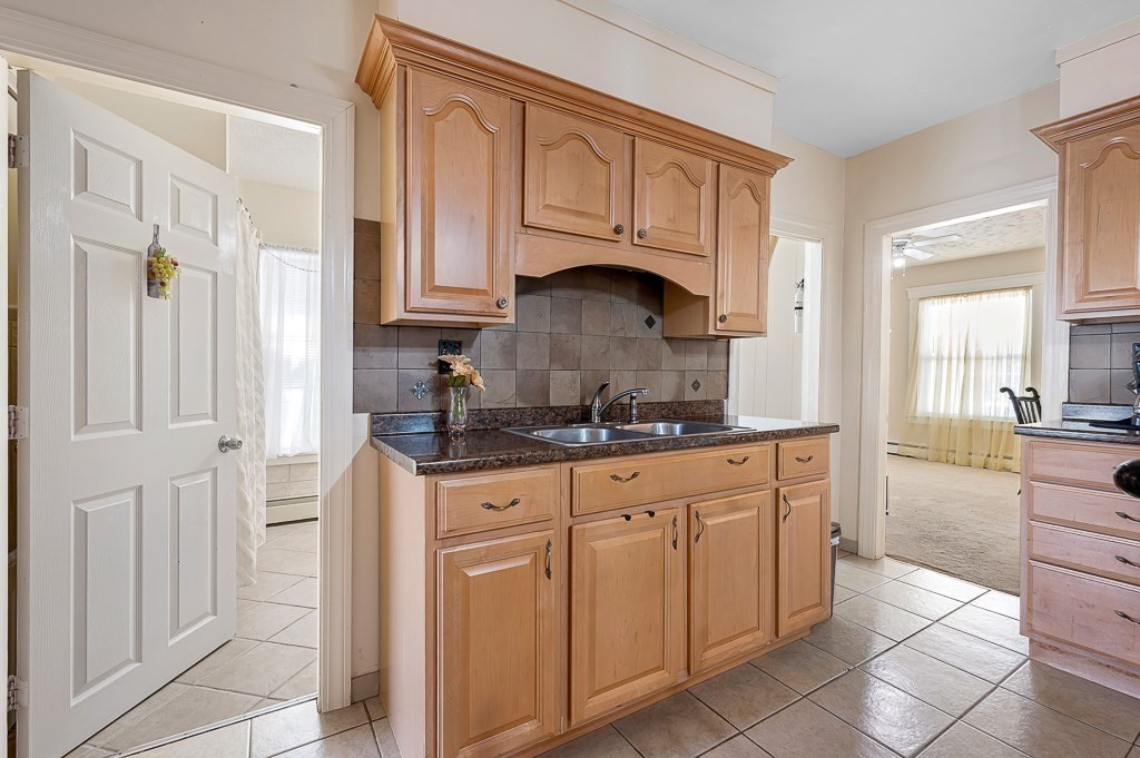 352 Daniels St, Fitchburg, MA Photo #8