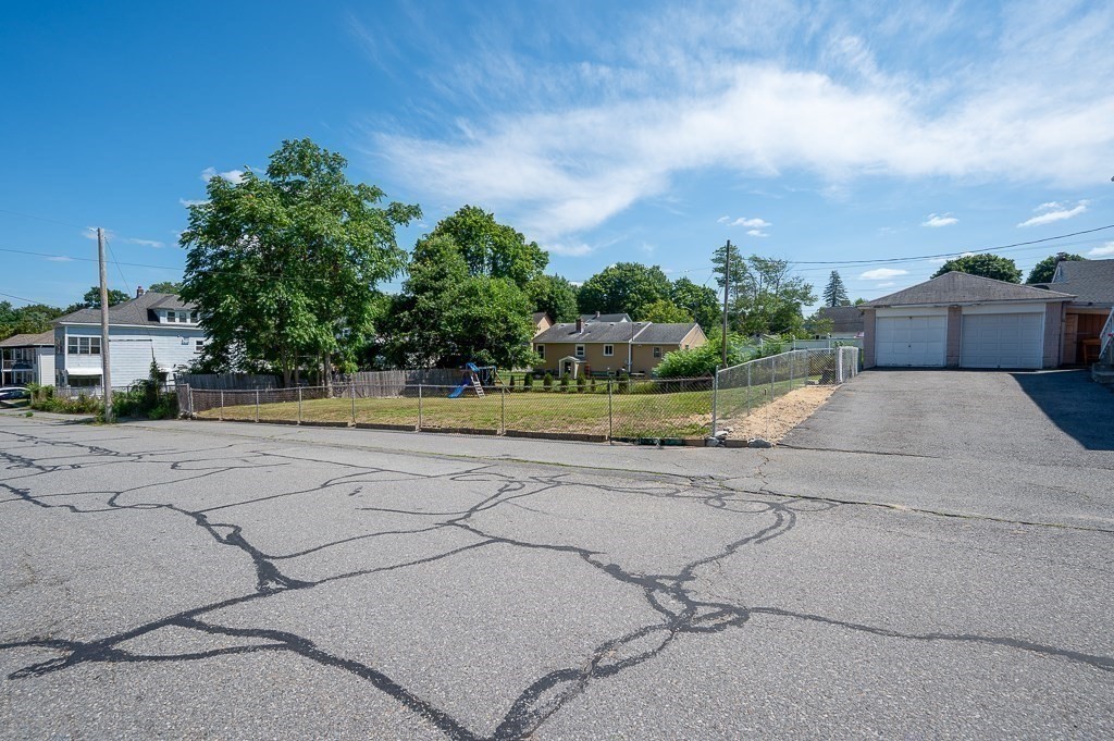 352 Daniels St, Fitchburg, MA Photo #4