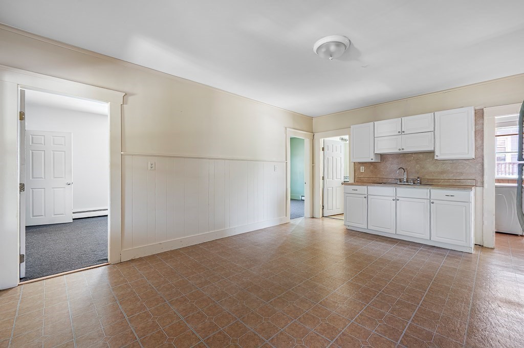 352 Daniels St, Fitchburg, MA Photo #25