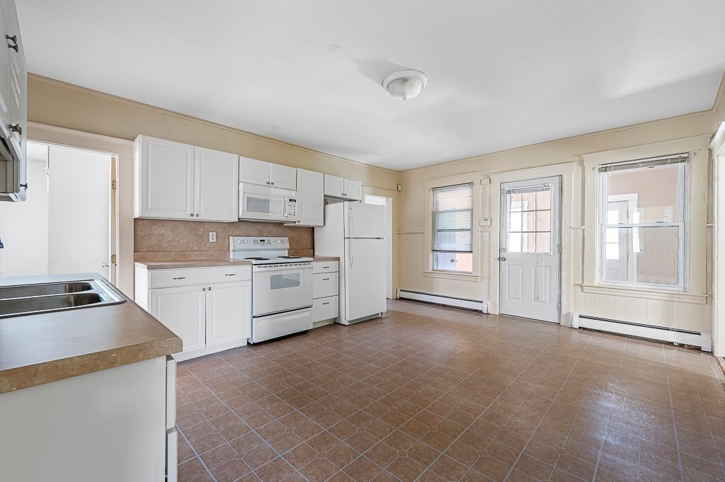 352 Daniels St, Fitchburg, MA Photo #24