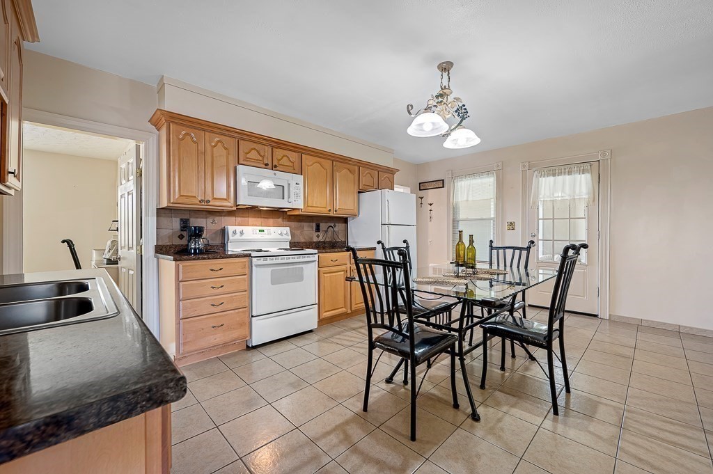 352 Daniels St, Fitchburg, MA Photo #5