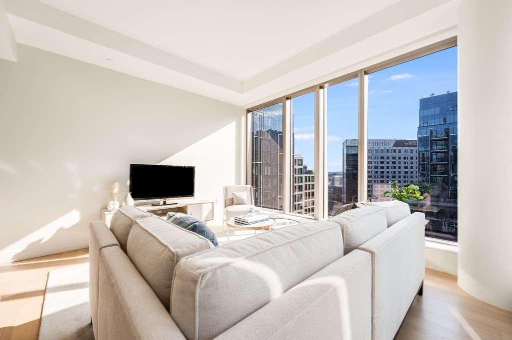 133 Seaport Blvd 2003
