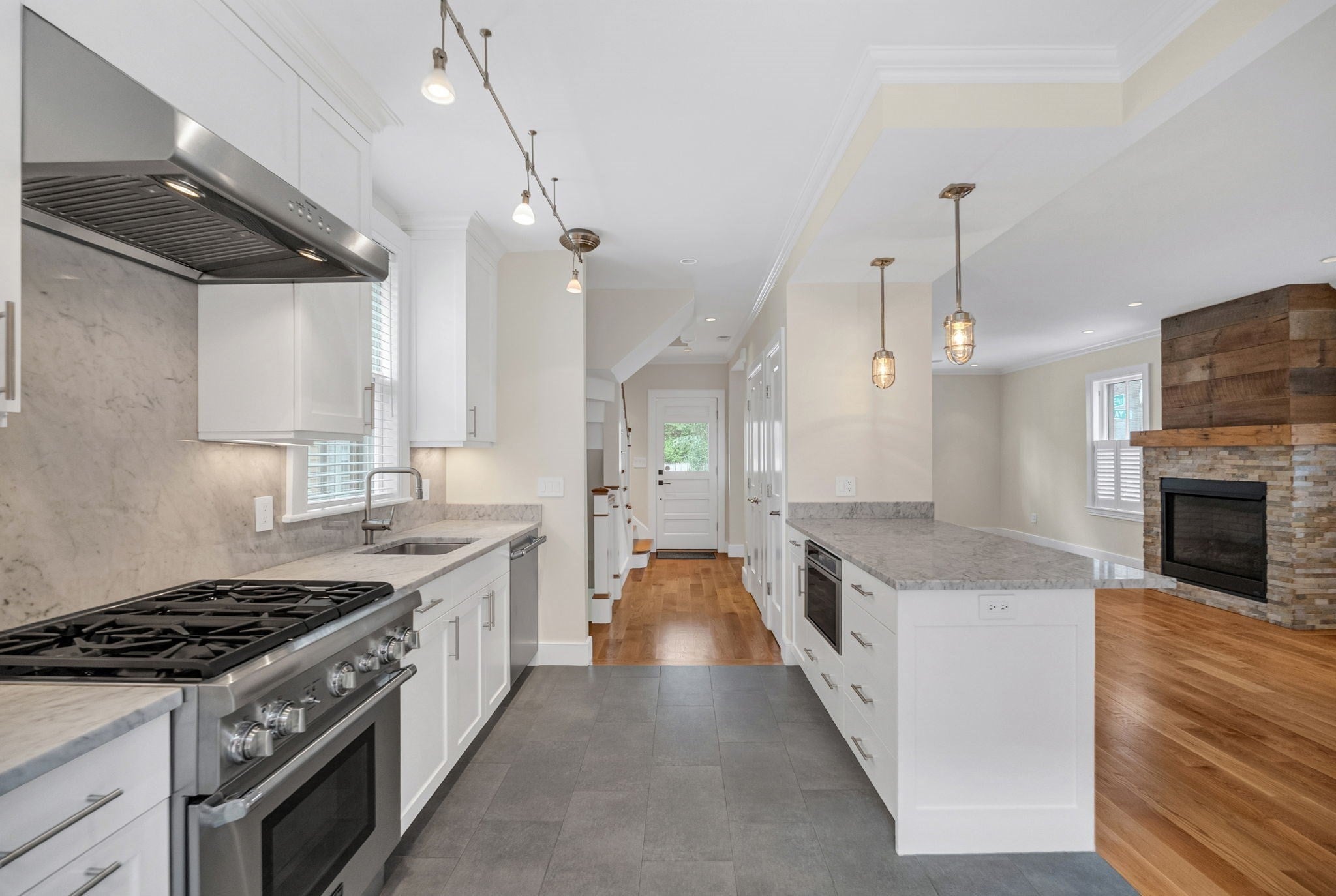 2 Kenway St