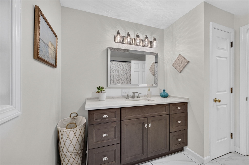 888 Walnut Plain Rd, Rochester, MA Photo #25