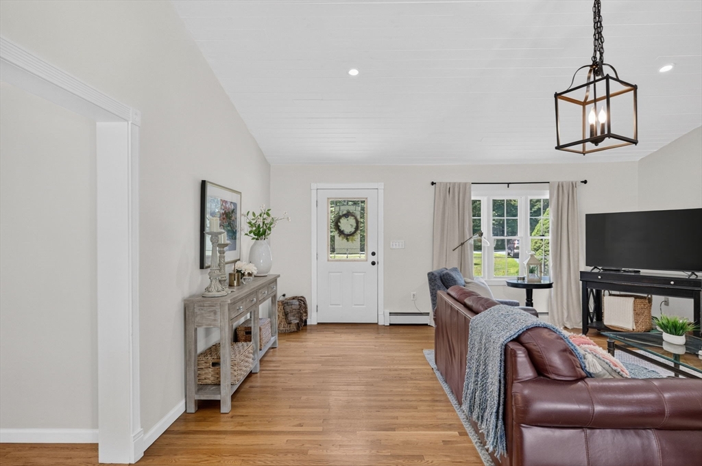 888 Walnut Plain Rd, Rochester, MA Photo #18