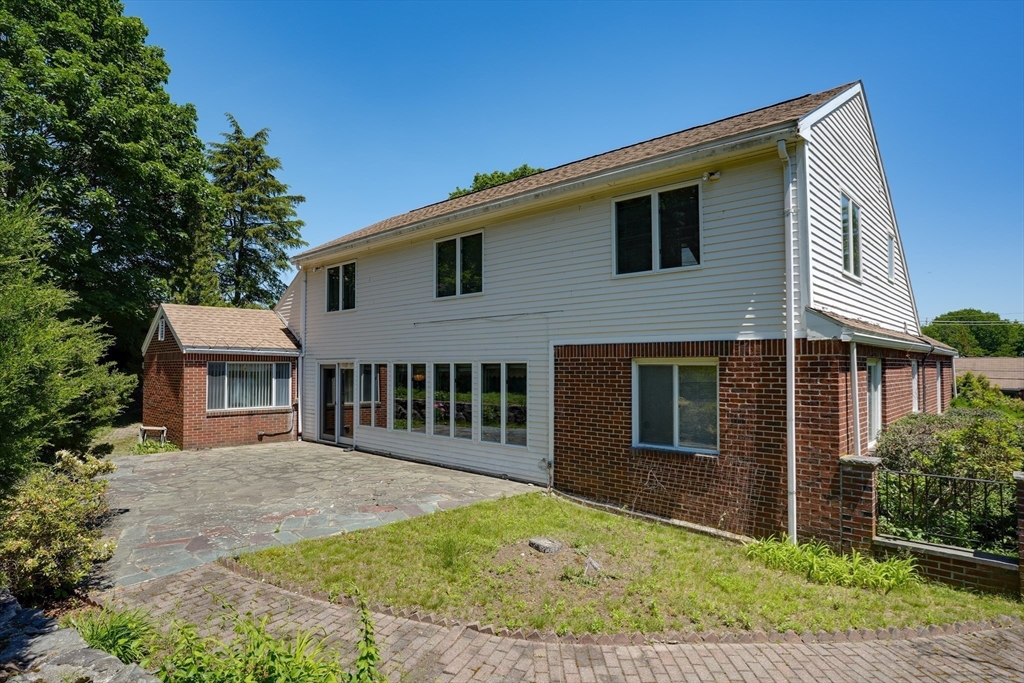 262 Clifton St