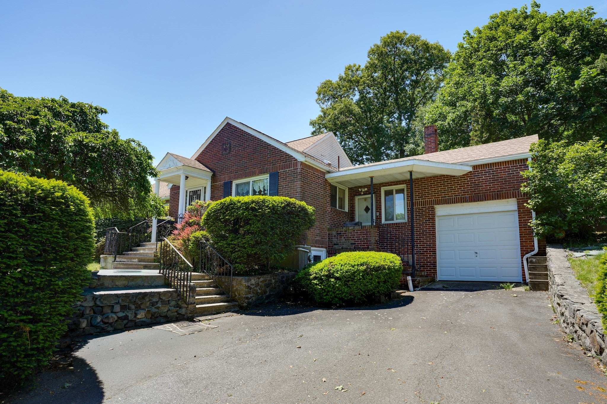 262 Clifton St