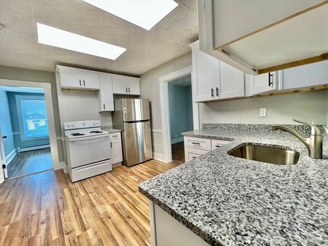 94 Main St 1L North Andover MA 01845