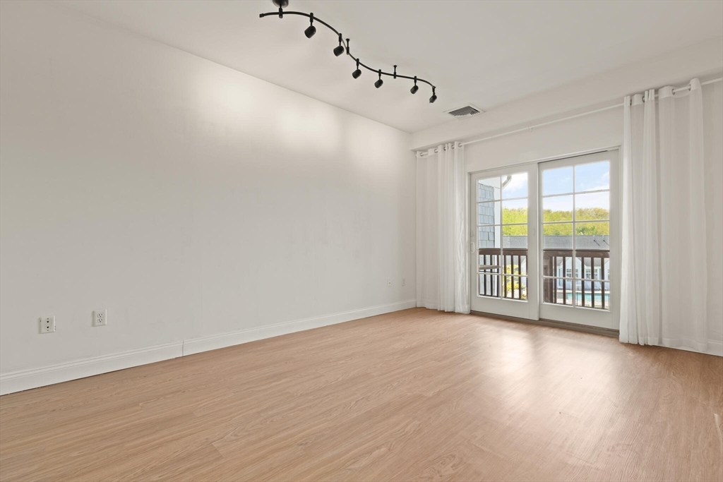 501 Commerce Dr 1302