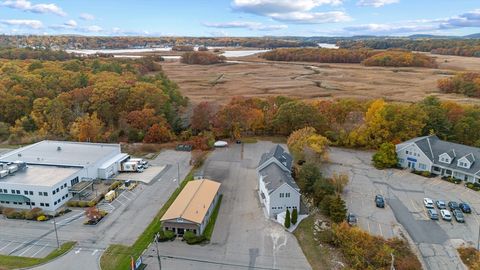 104 Bridge Rd Salisbury MA 01952