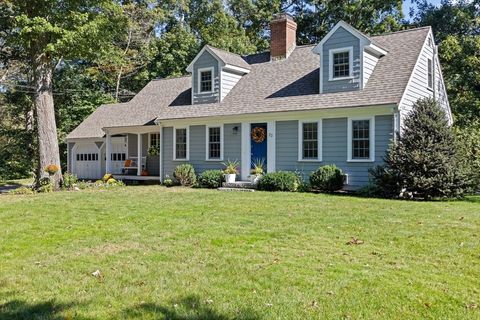 23 Mast Hill Rd Hingham MA 02043
