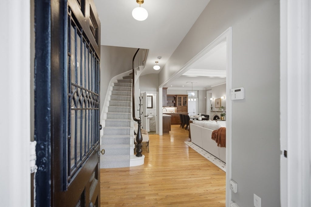 149a Bishop Allen Drive A