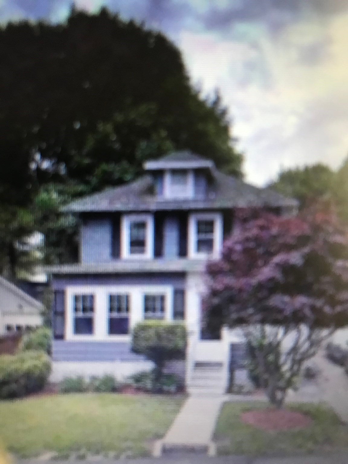 12 Regina Rd