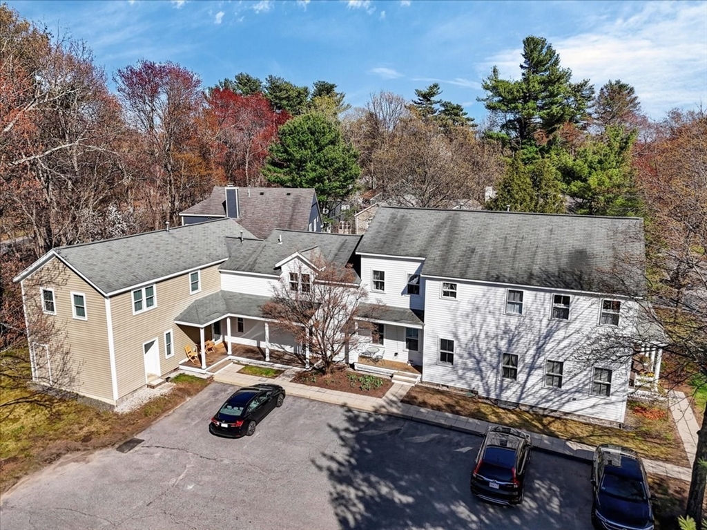 8 N Commons C