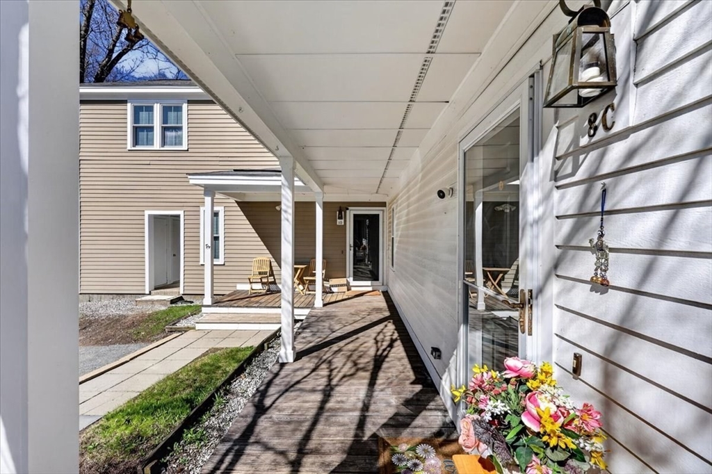 8 N Commons C