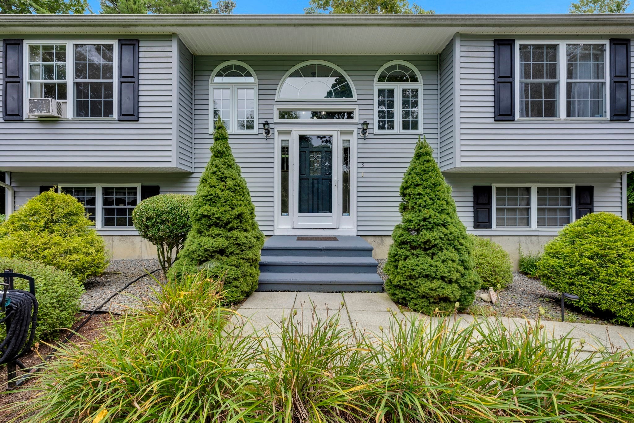 3 Laurel St