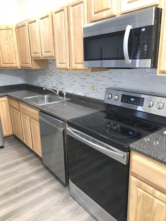 122 Berkshire Street 3(2B)