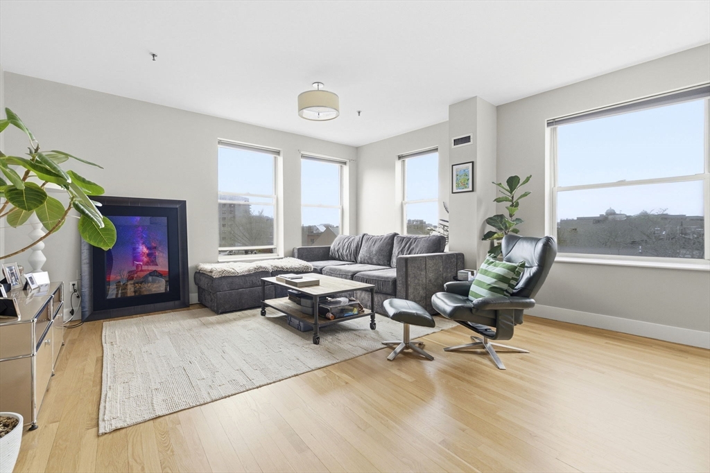 96 Broadway 107