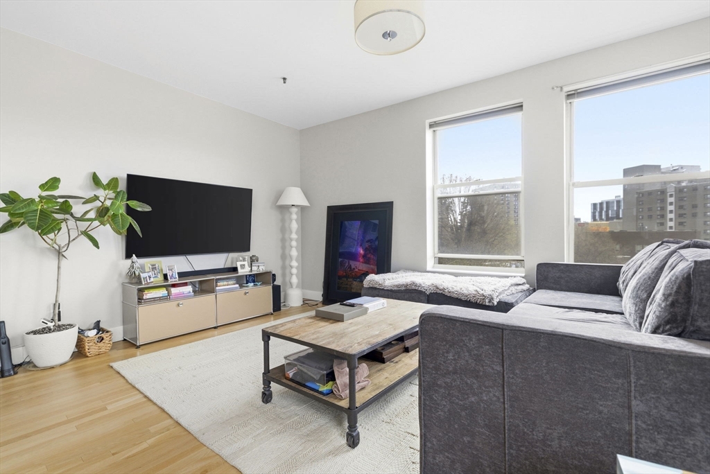 96 Broadway 107