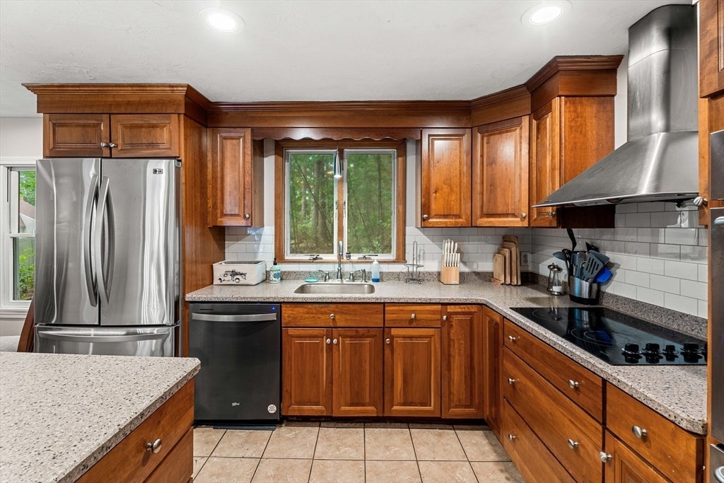 10 Albert ST, Billerica, MA Photo #6
