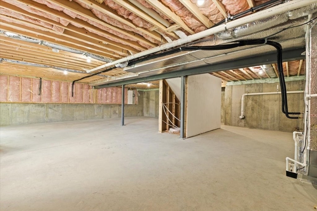 235 Braemoor Rd, Brockton, MA, 235 Braemoor Rd, Brockton, MA Photo #24
