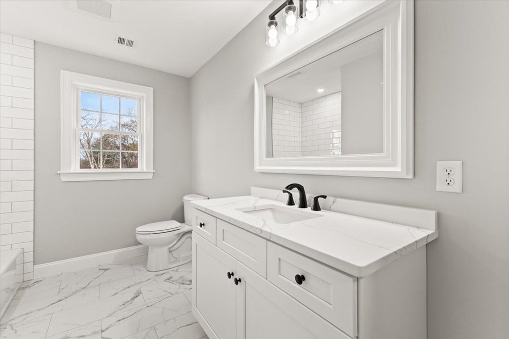 235 Braemoor Rd, Brockton, MA, 235 Braemoor Rd, Brockton, MA Photo #22