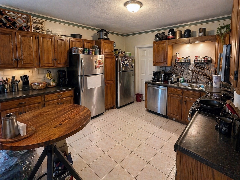Click for 200 Harvard St., St #200, Medford, MA slideshow