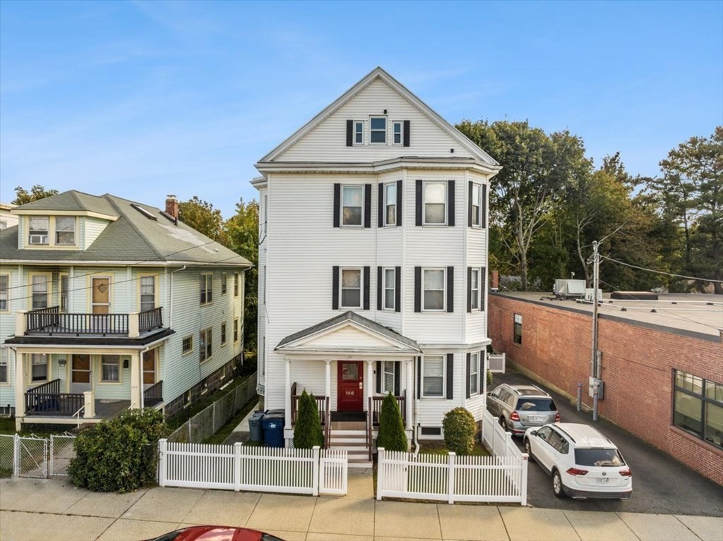 146 Spring St