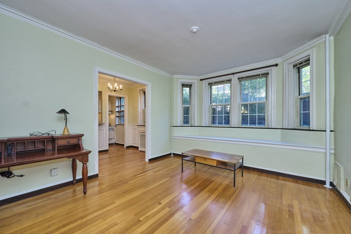 7 Arlington St 4