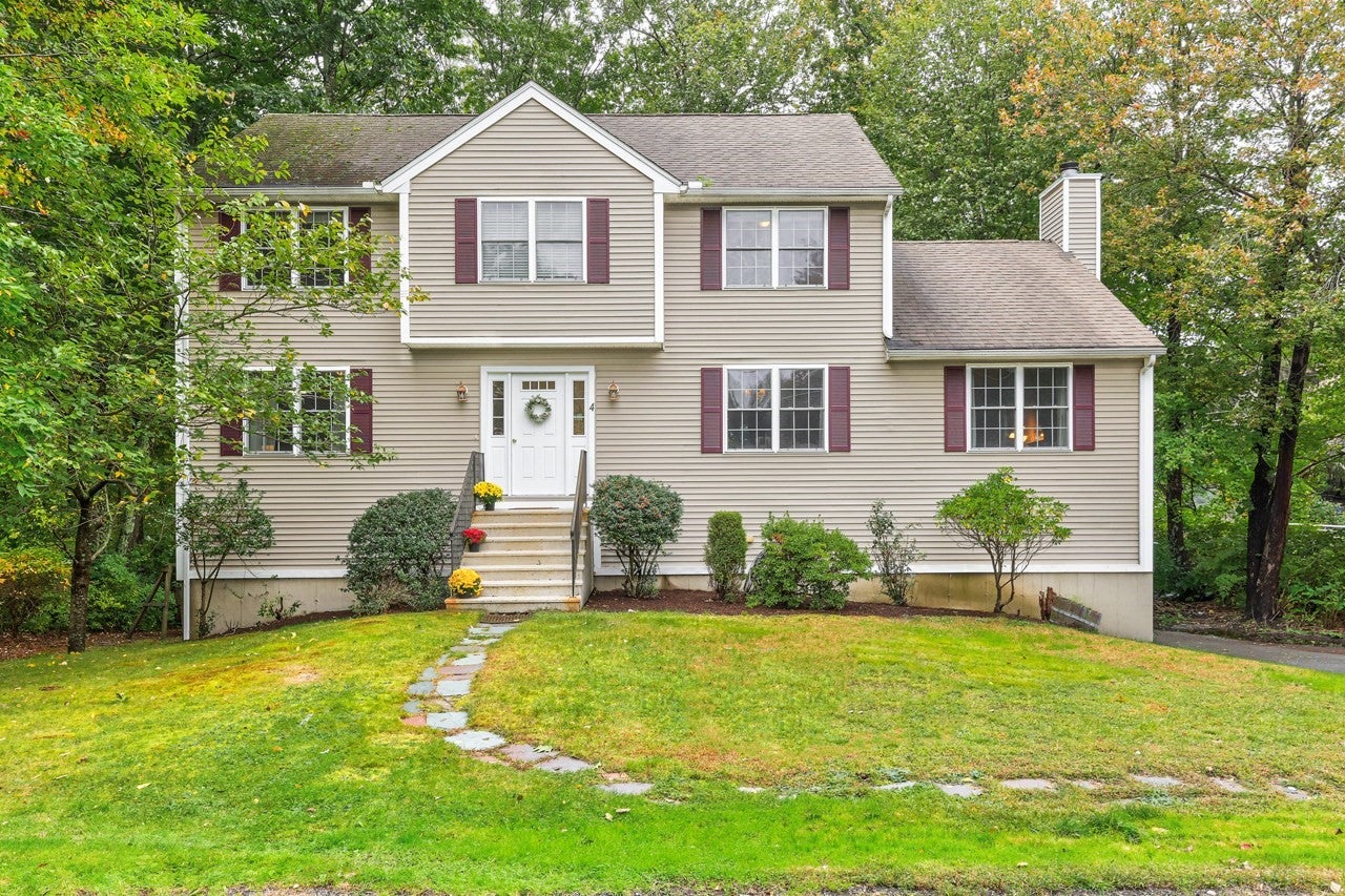4 Commonwealth Ave