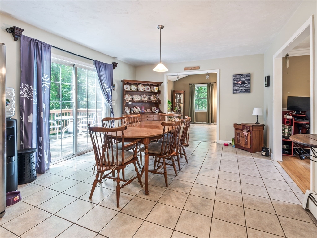 4 Commonwealth Ave, Auburn, MA Photo #12