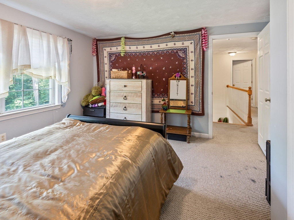 4 Commonwealth Ave, Auburn, MA Photo #28