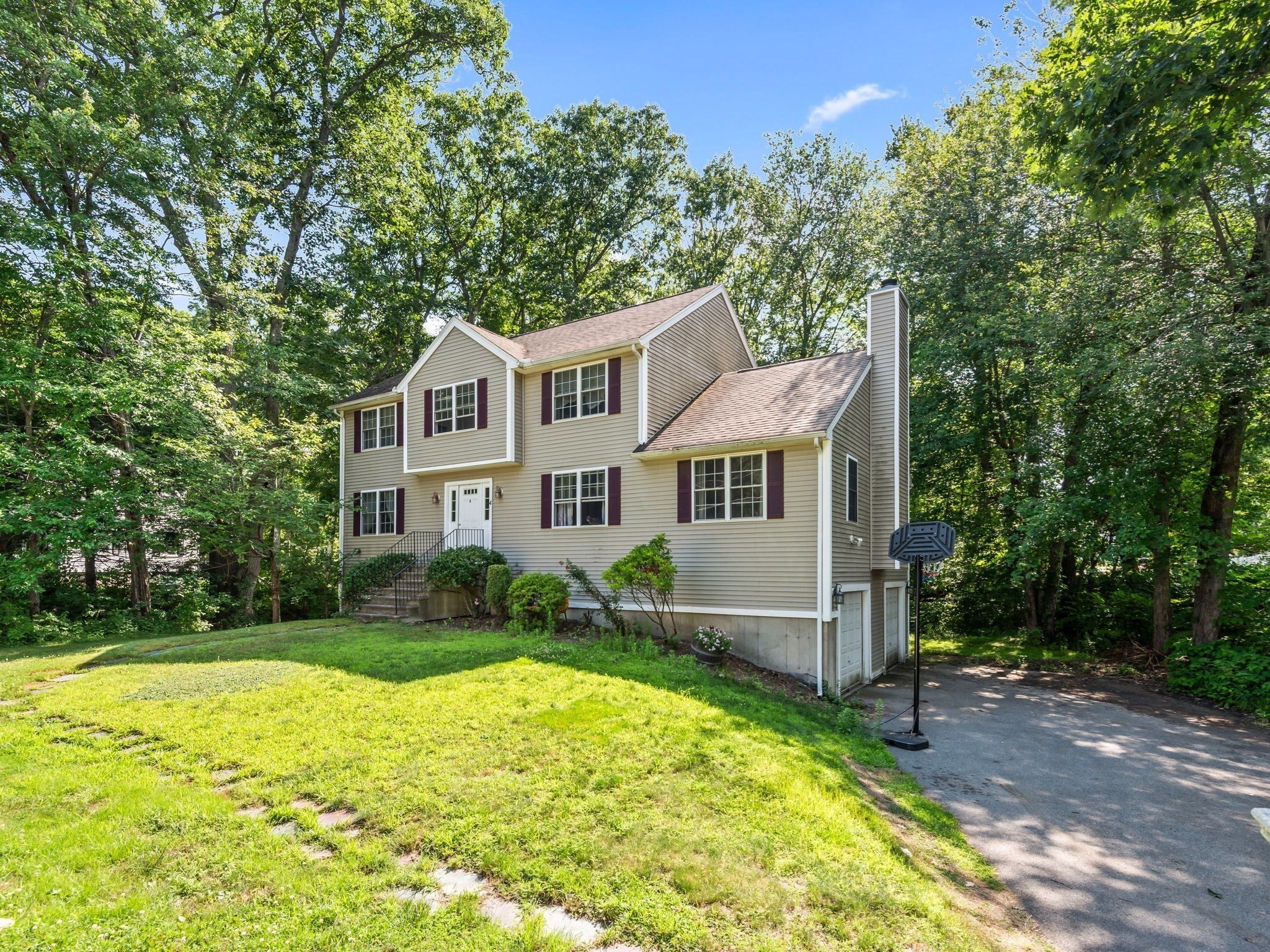 4 Commonwealth Ave