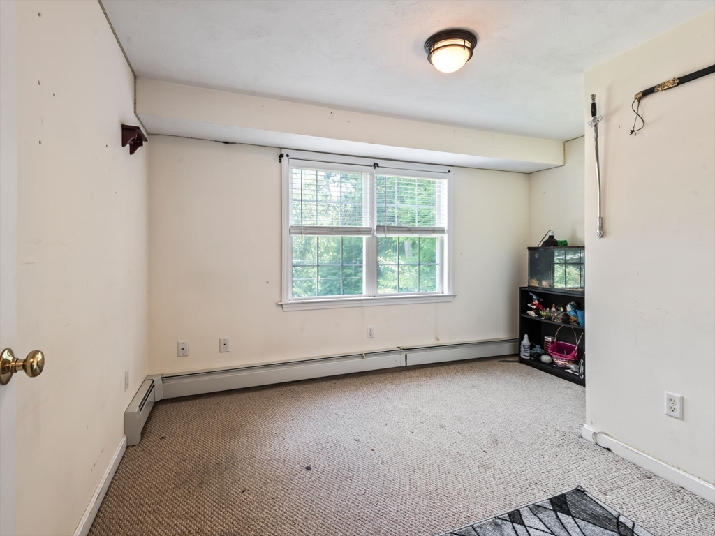 4 Commonwealth Ave, Auburn, MA Photo #25