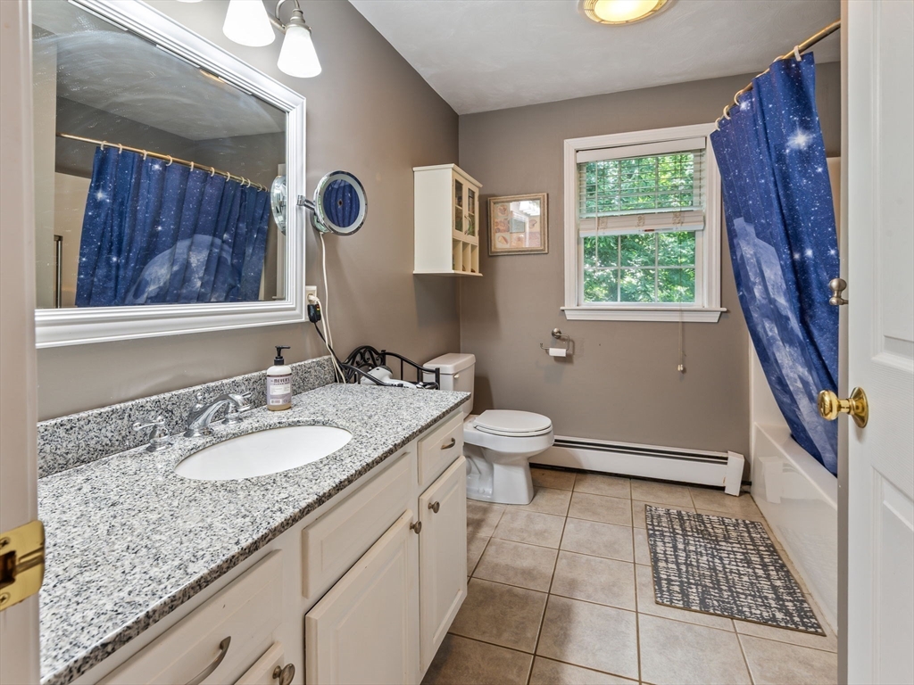 4 Commonwealth Ave, Auburn, MA Photo #32