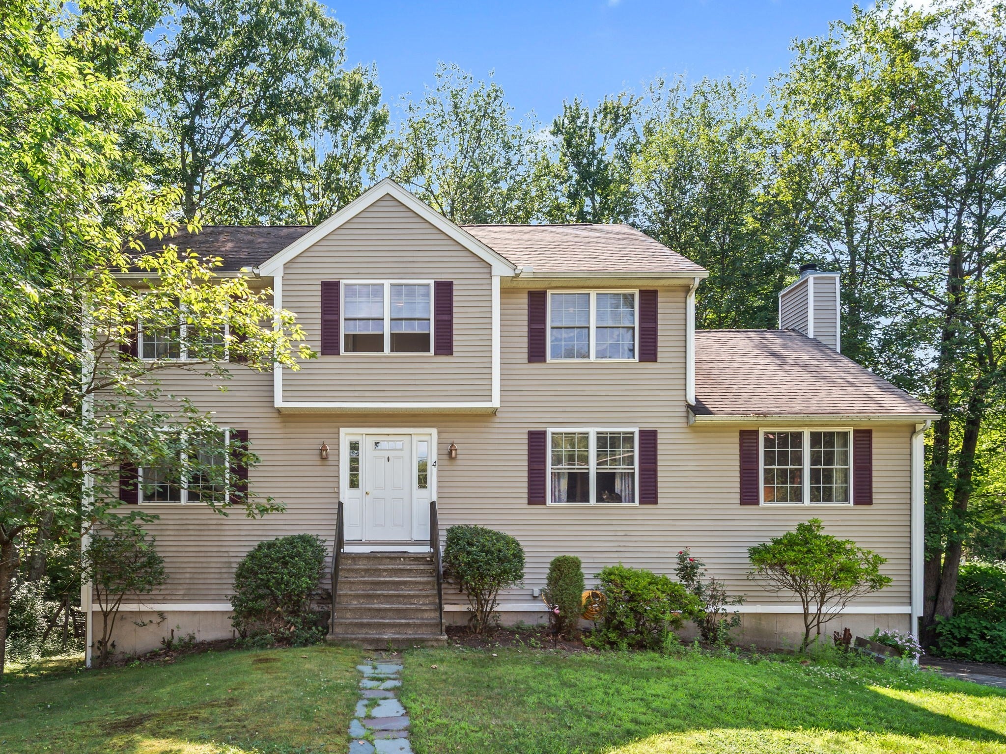 4 Commonwealth Ave