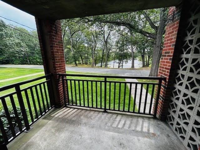 Waltham, Massachusetts 02453, United States, 2 Bedrooms Bedrooms, ,1 BathroomBathrooms,Residential,Active,195390