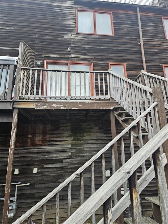 Lowell, Massachusetts 01851, United States, 2 Bedrooms Bedrooms, ,2 BathroomsBathrooms,Residential,Active,254172