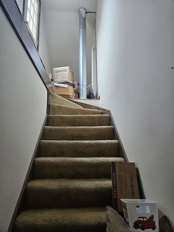 Lowell, Massachusetts 01851, United States, 2 Bedrooms Bedrooms, ,2 BathroomsBathrooms,Residential,Active,254172