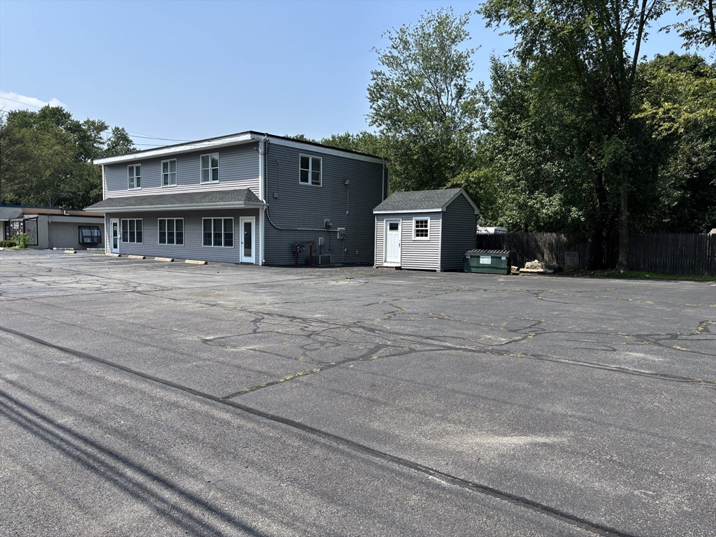 824 Taunton Ave
