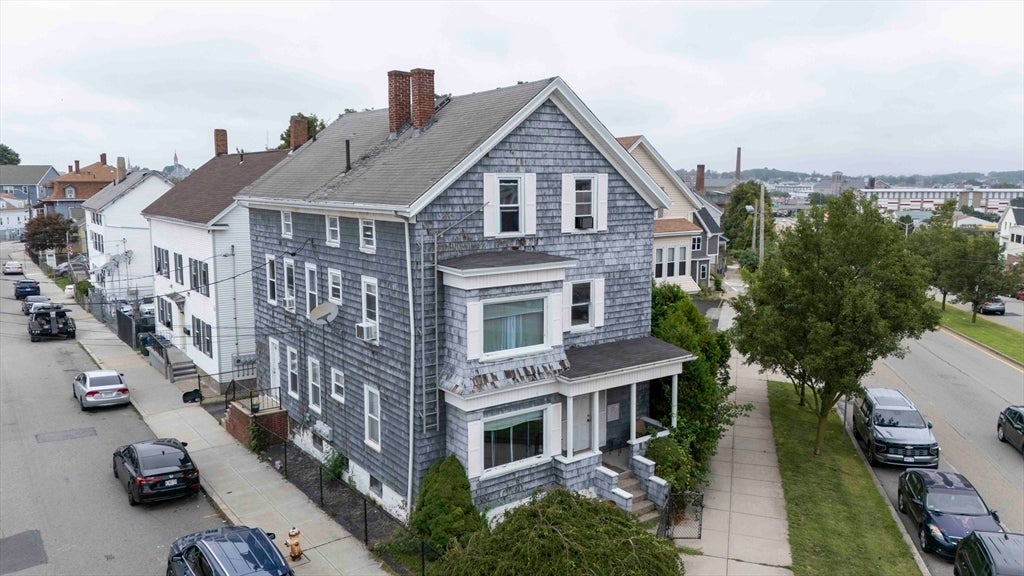 593 Plymouth Ave