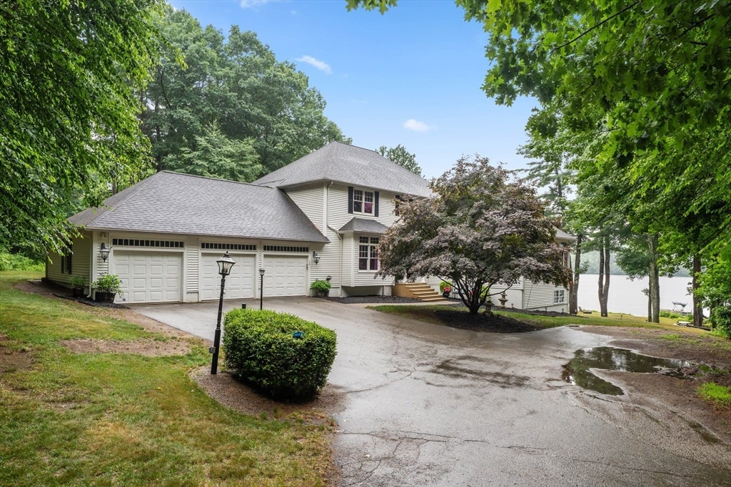 14 Demond Pond Row
