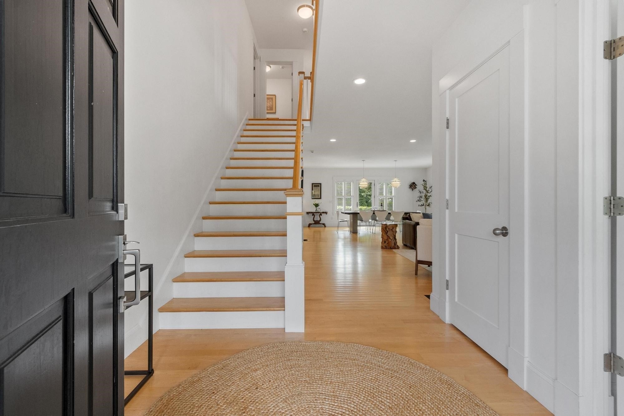 284 Elsinore St