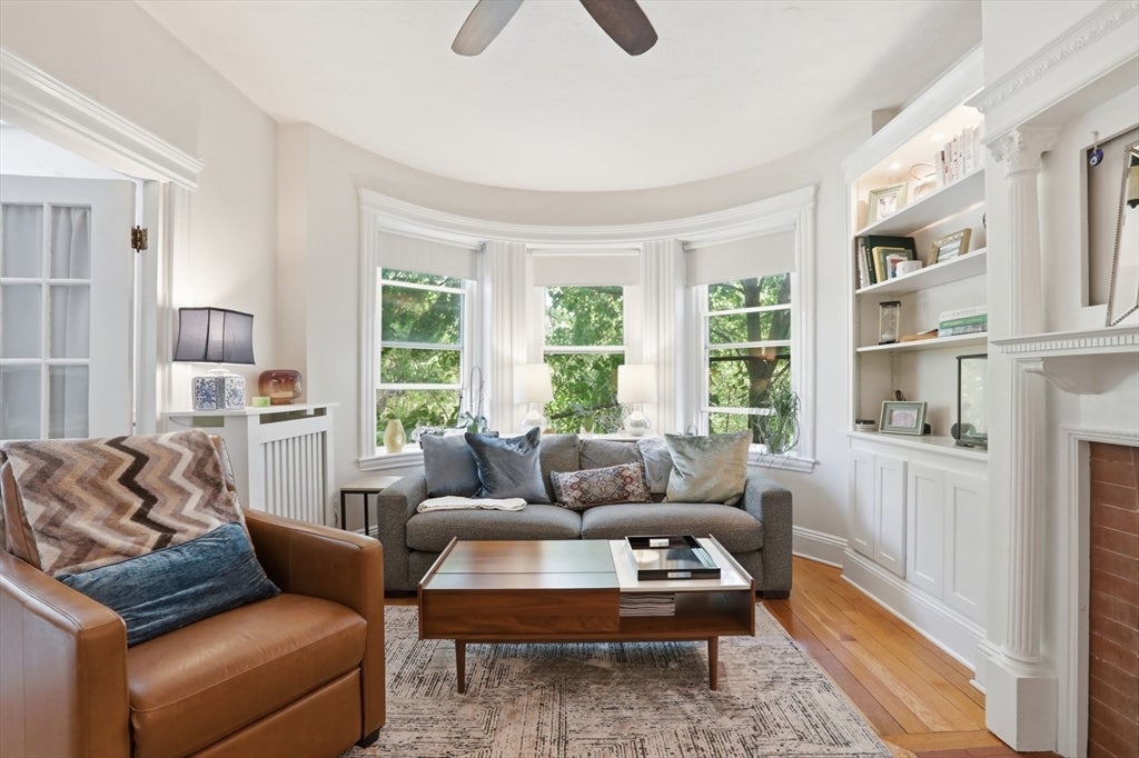1896 Beacon St PH3